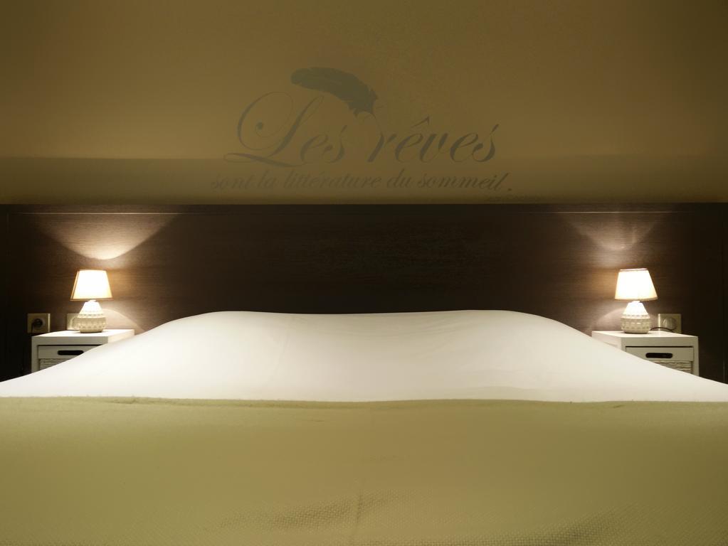 Hotel-Restaurant Des Voyageurs Le Cheylard Экстерьер фото